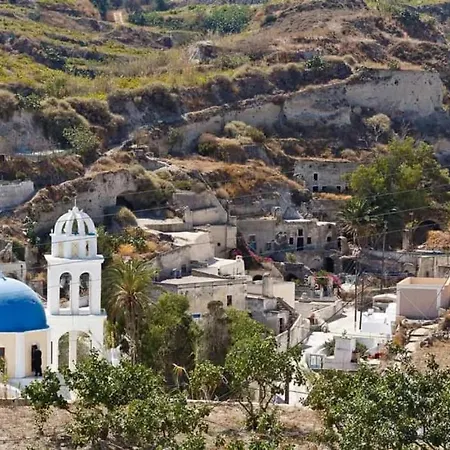 Sisyphus House In Santorini Holiday home Vothon
