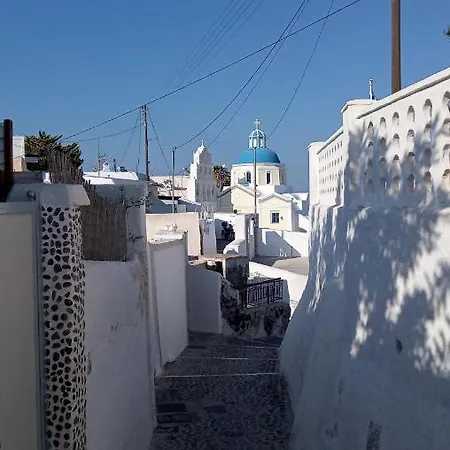 Sisyphus House In Santorini Vothon